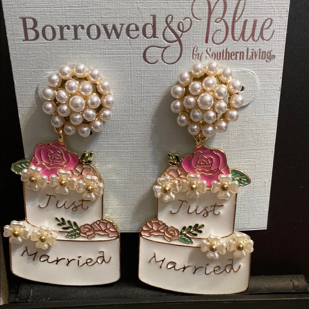 Borrowed & Blue by Southern Living White & Pink w/Gold Accents Post Earrings NWT